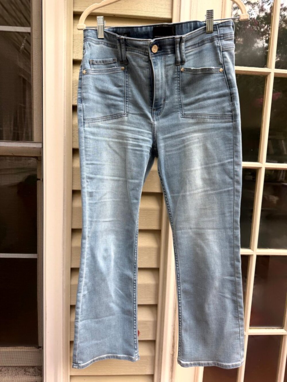 White House Black Market (WHBM) High Rise Kick Flare Crop Jeans Light Wash, Sz 6